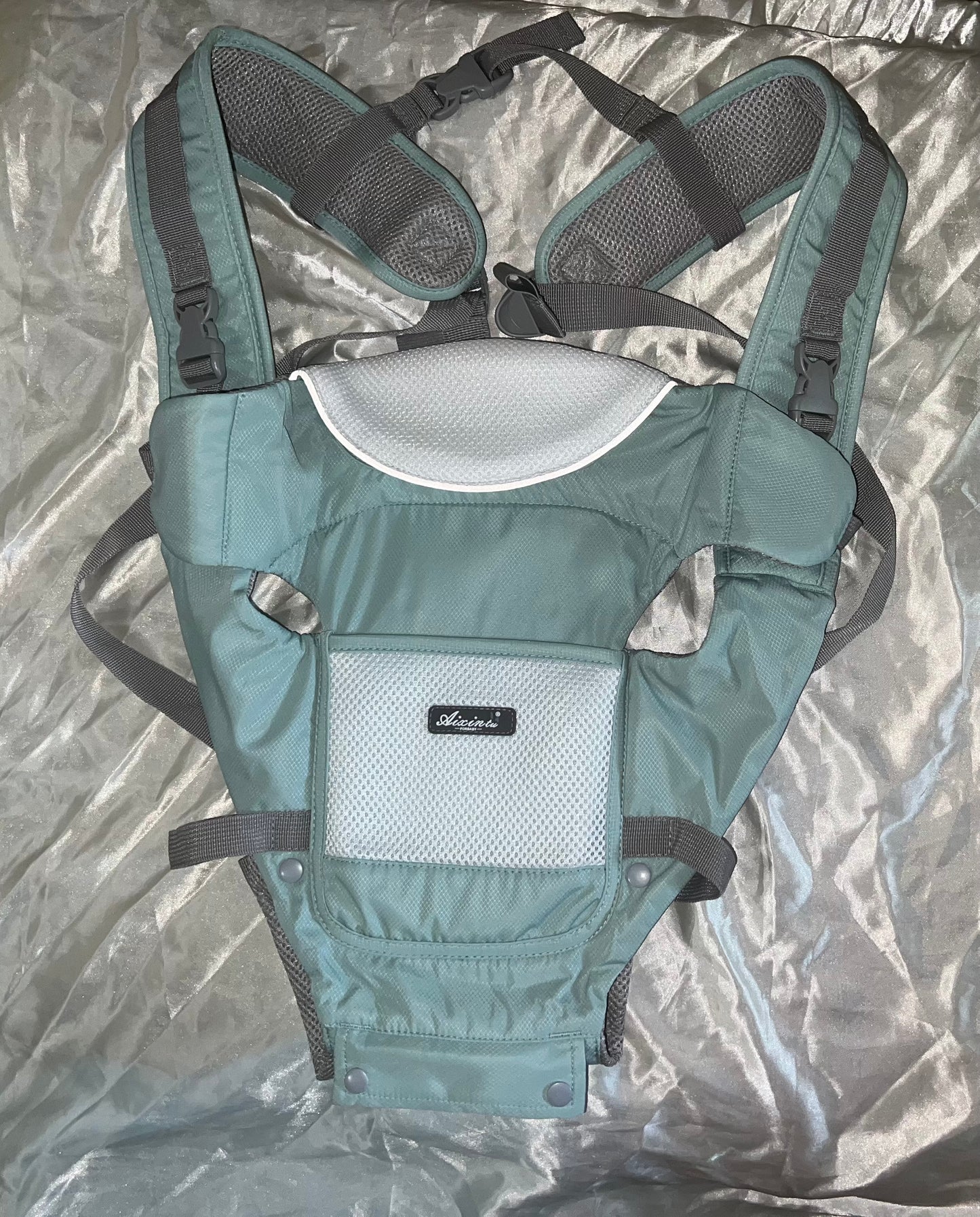 Ultra Supportive Baby Carrier with Hip Seat