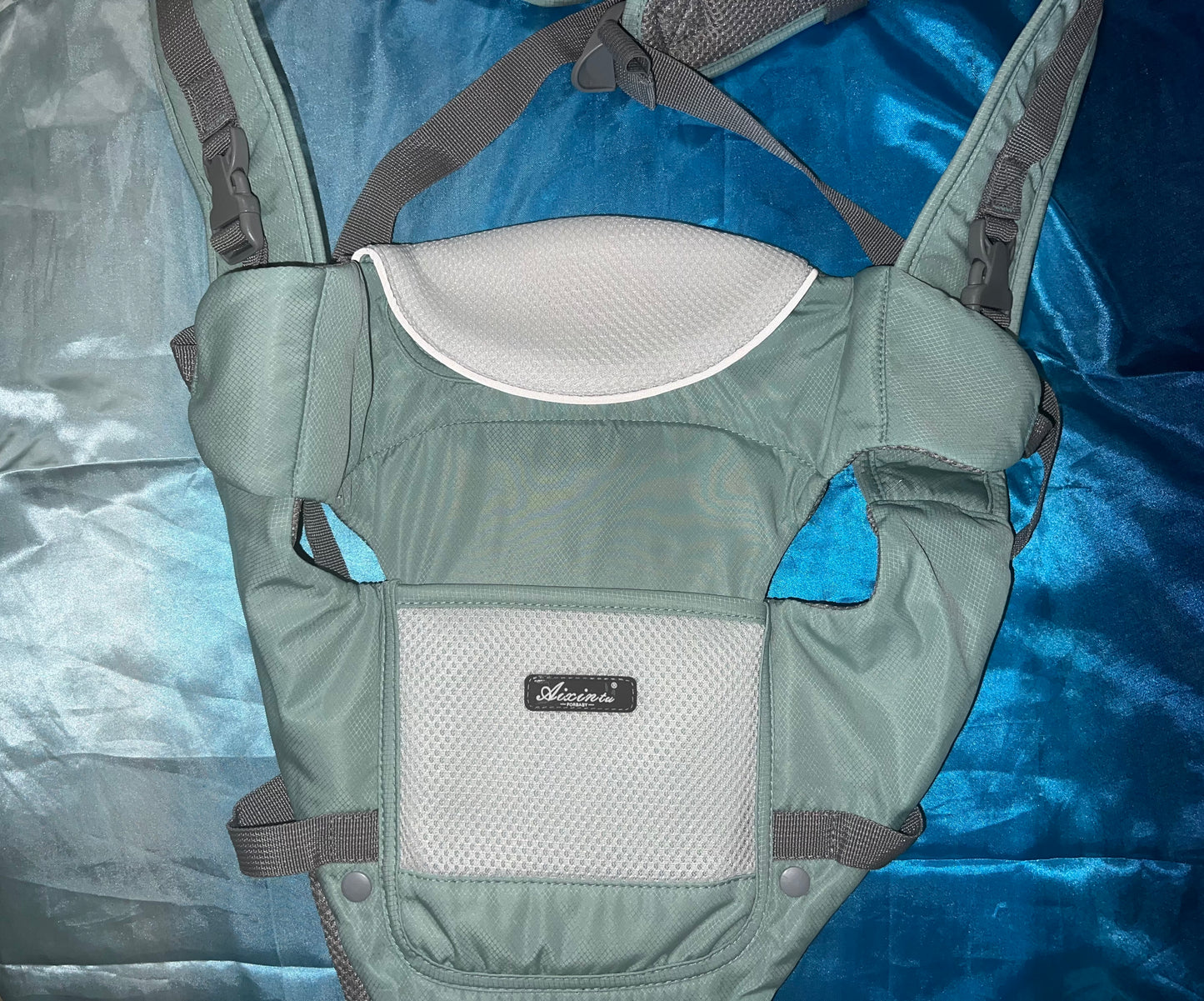 Ultra Supportive Baby Carrier with Hip Seat