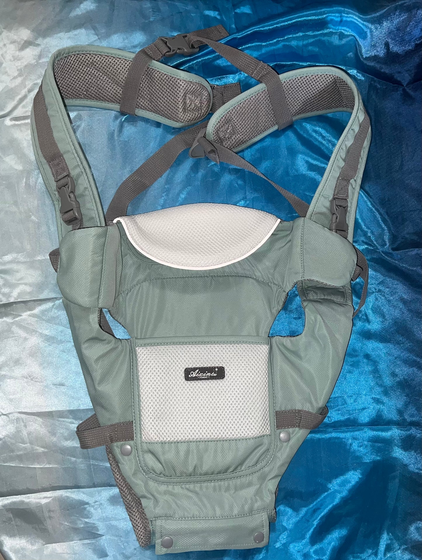 Ultra Supportive Baby Carrier with Hip Seat