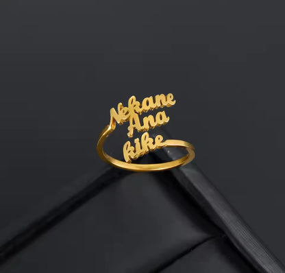 LoveLink 2-4 Personalized Names Ring