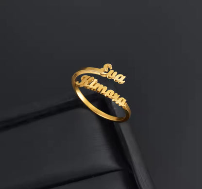 LoveLink 2-4 Personalized Names Ring